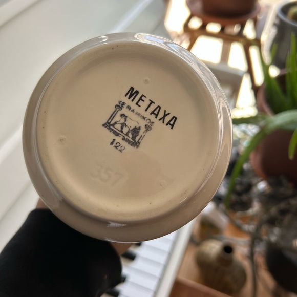 Rare Metaxa Red and Blue Ceramic Art Vase with Floral Motifs 10" - Picture 10 of 15